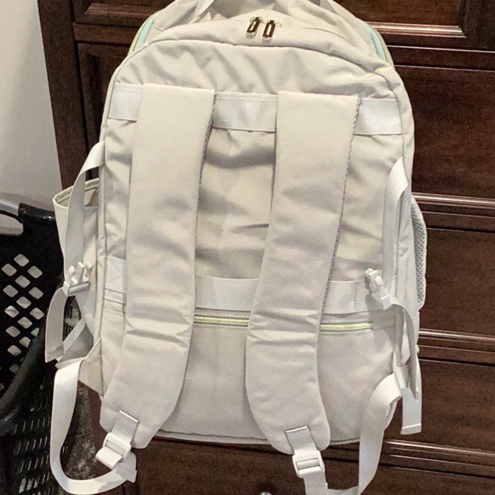 LOVEVOOK CARRY ON/ BACKPACK - Picture 2 of 6